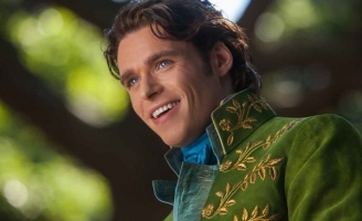 5 chàng hoàng tử  bước ra từ tác phẩm nhà Disney