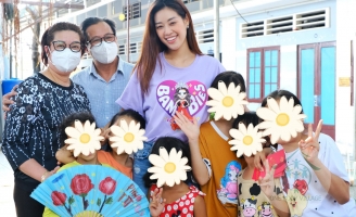 Hoa hậu Khánh Vân đến thăm ngôi nhà OBV ngày đầu năm mới