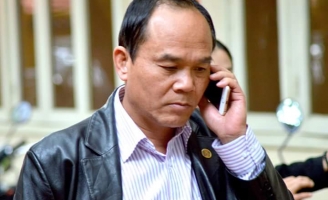 Người đàn ông xăm trổ và câu nói trên tòa khiến người vợ 'đứng hình'